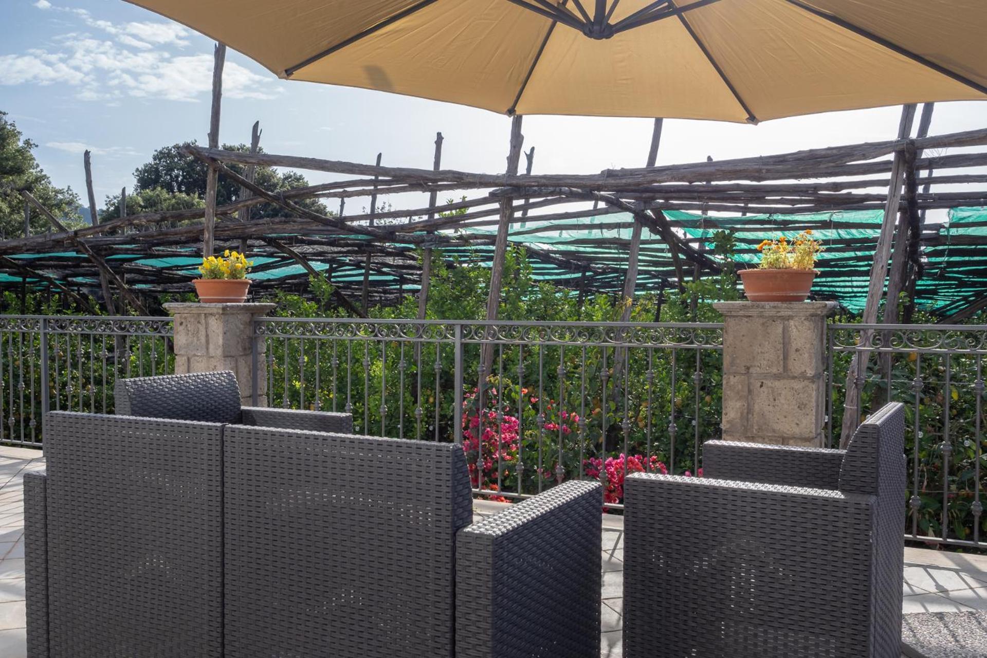 Вилла Giardino Di Nonno Lucio - Surrounded By Lemon Tree Пьяно-ди-Сорренто Экстерьер фото